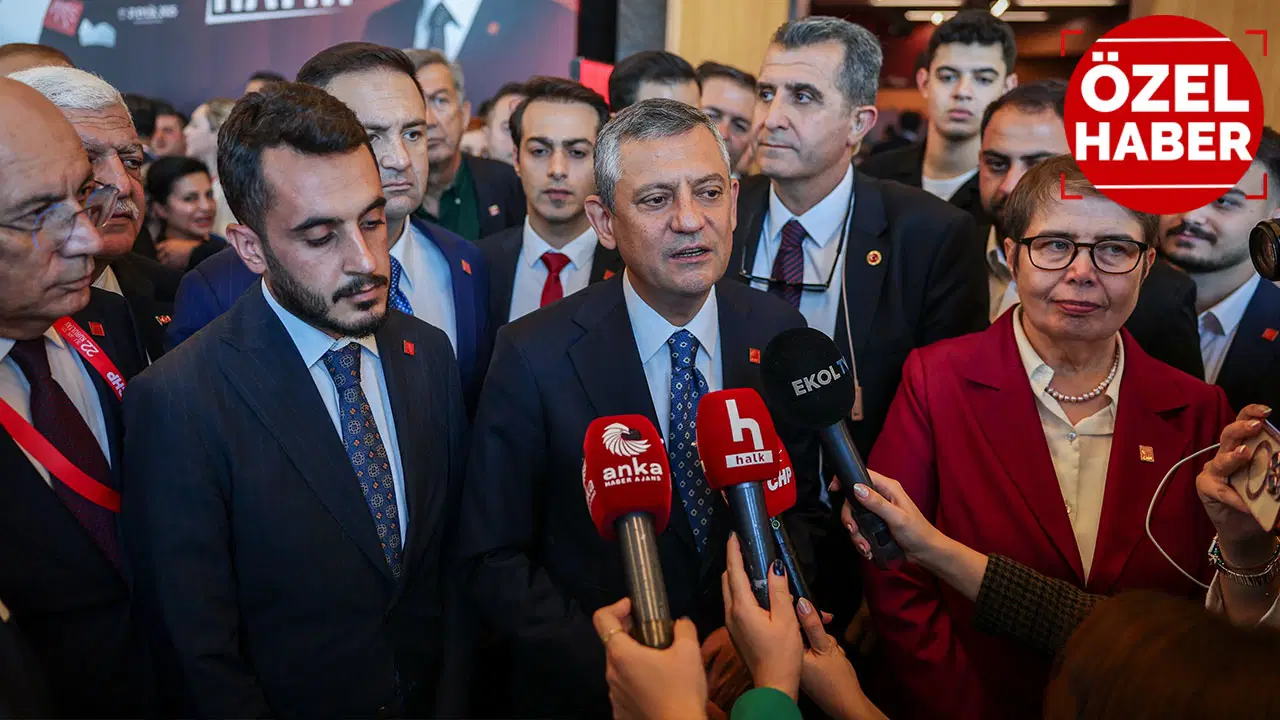 CHP’li kurmaylar kurultayı Cumhuriyet’e değerlendirdi: ‘Özgür Özel, satranç oynar gibi 10 hamle sonrasını düşünüyor’