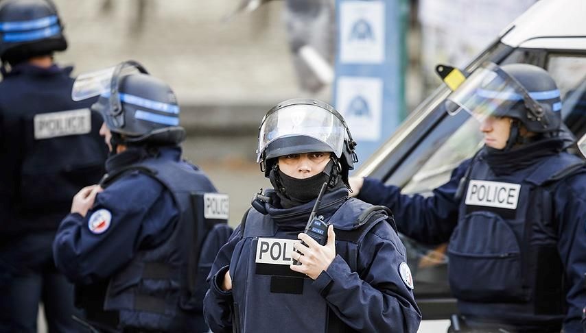 Fransa’da okula bıçaklı saldırı: İki kişi ağır yaralandı