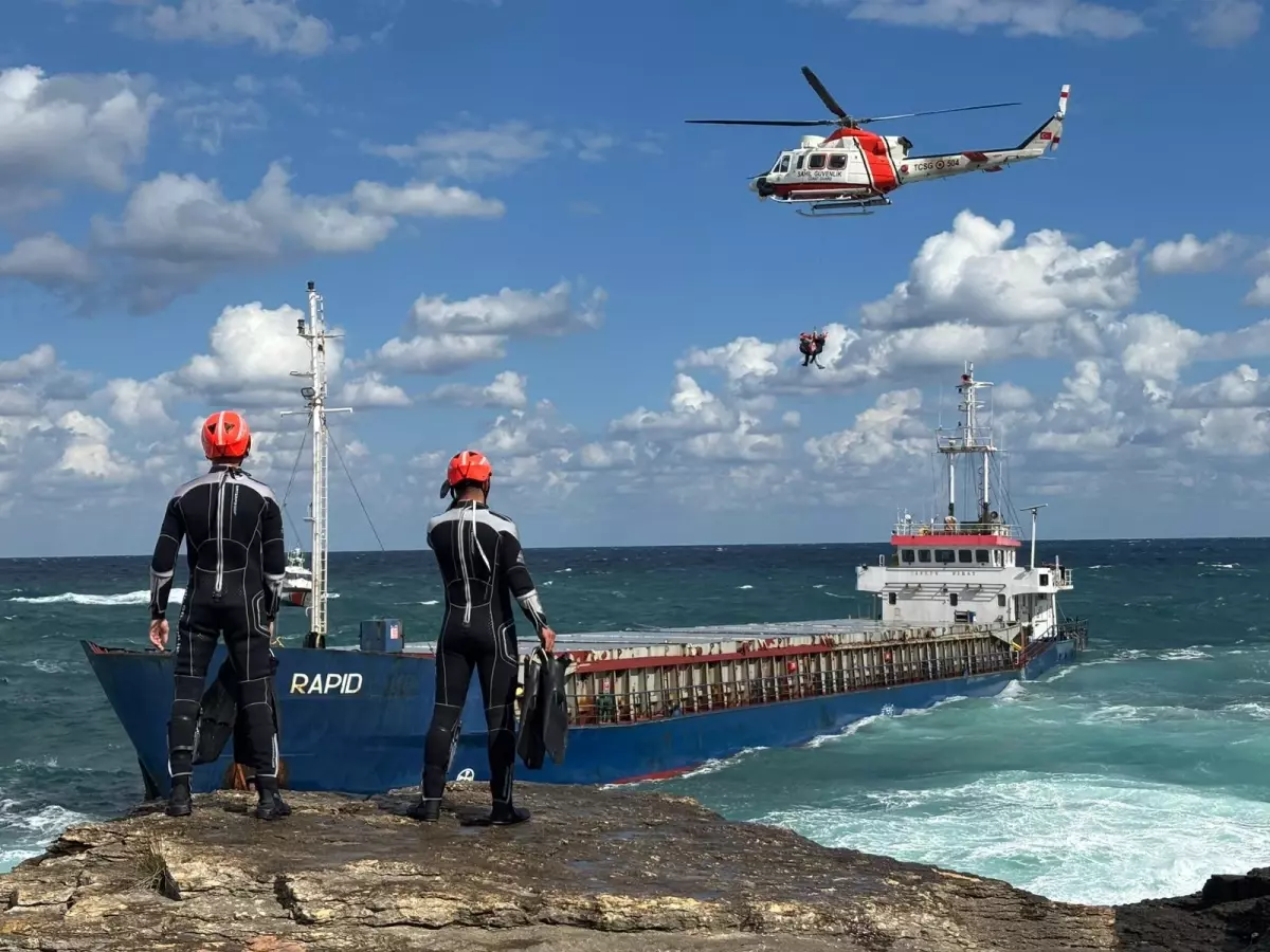 Kandıra’da Gemide Mahsur Kalan 7 Mürettebat Kurtarıldı