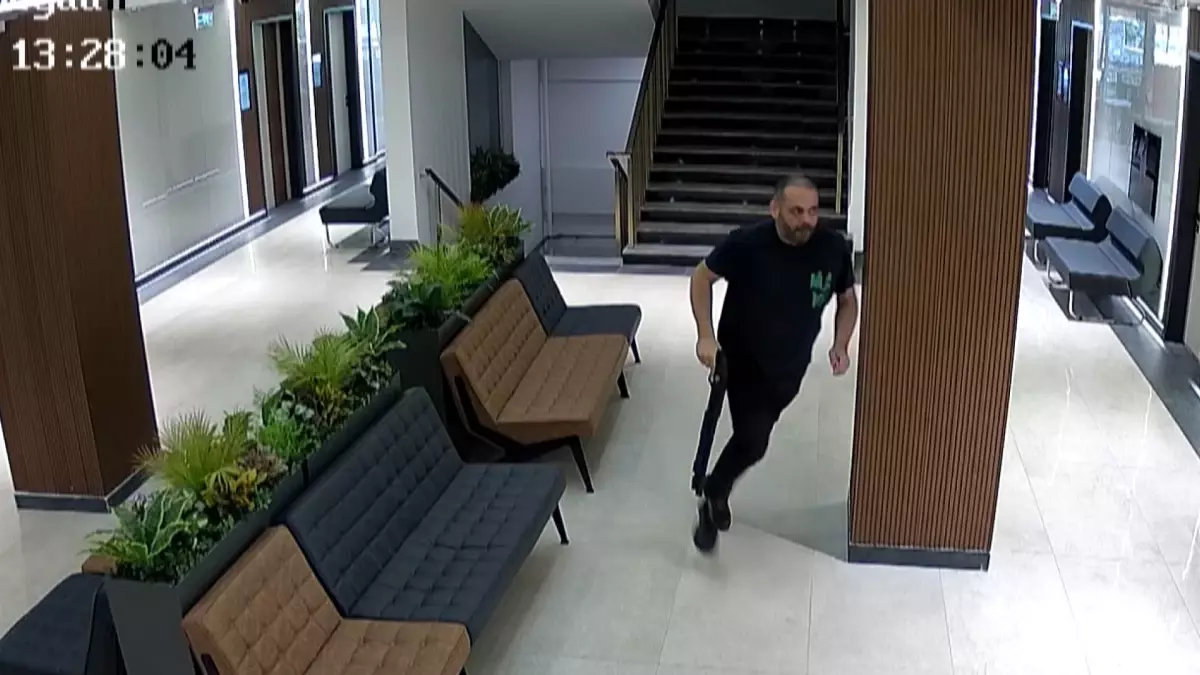 Yalnızca Boşandığı Eşini Değil, Hayatı Da Kayıp Etti