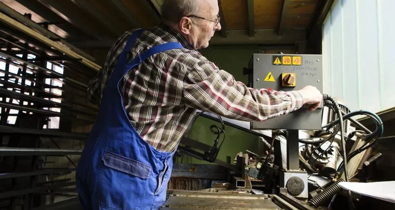 İşçi bulamayınca emeklilere muhtaç kaldılar! Çalışsınlar diye devlet kesenini ağzını açtı