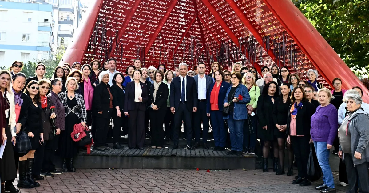 Antalya’da şiddete karşı ses, Al Yazma’da yükseldi