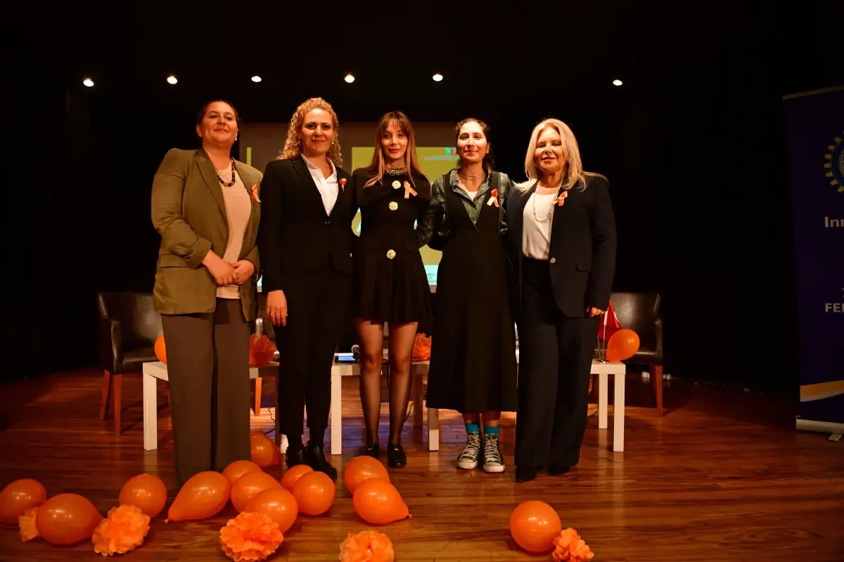 Dijital Şiddet Konulu Panel Düzenlendi