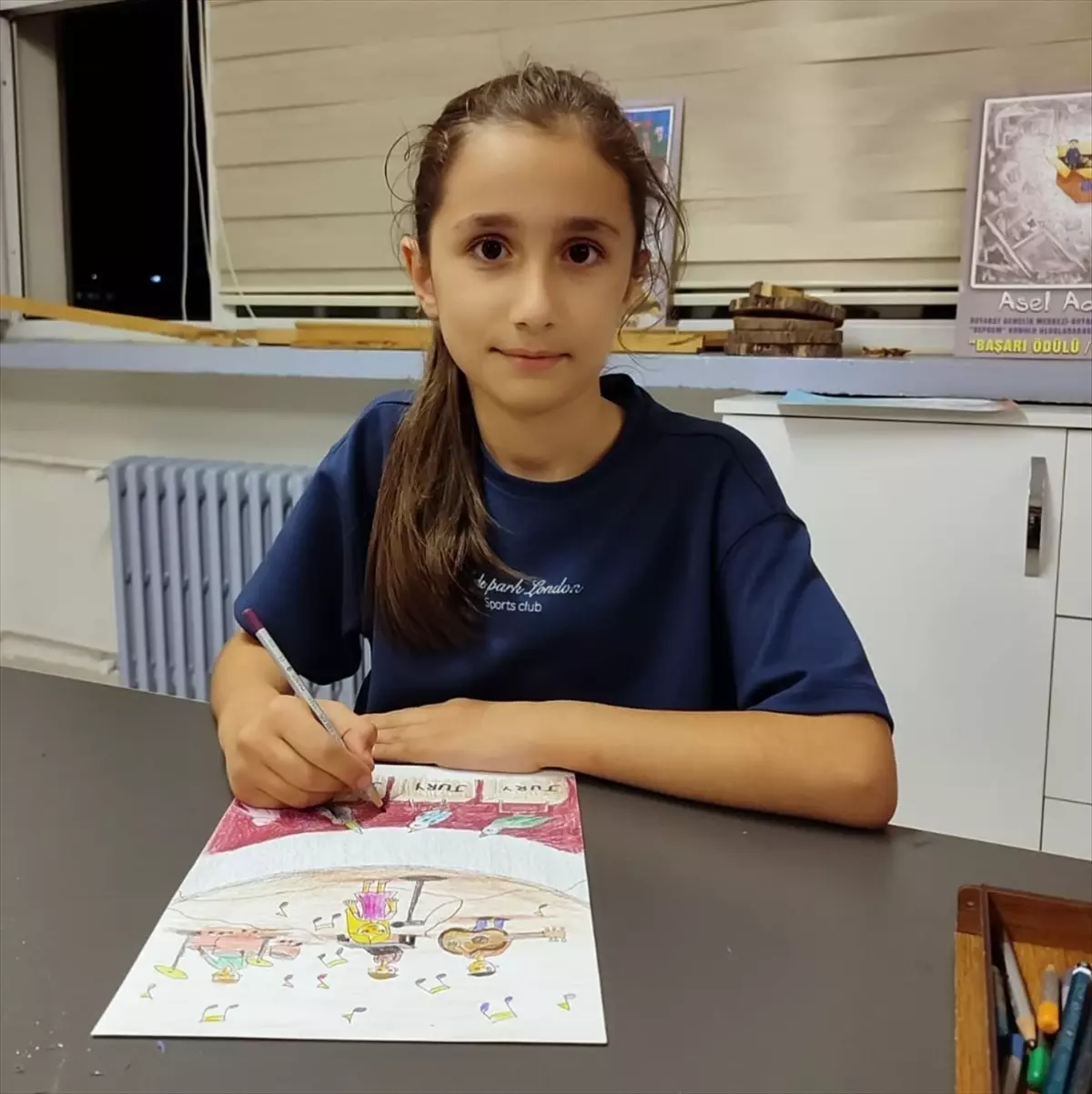 İlkokul Öğrencisi Sare Nur Toydaş, Karikatürle Dünya Birincisi Oldu