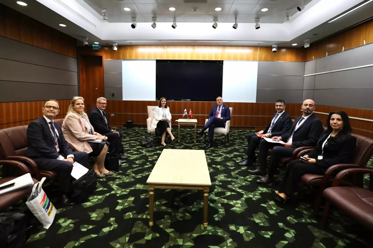 isikhan ve grahn laasonenden sosyal guvenlik gorusmesi abLHLY2q.jpg