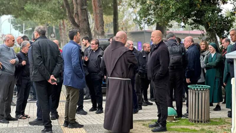 iznikte papa ziyareti hazirligi vatikandan heyet geldi 4VriciyW.jpg