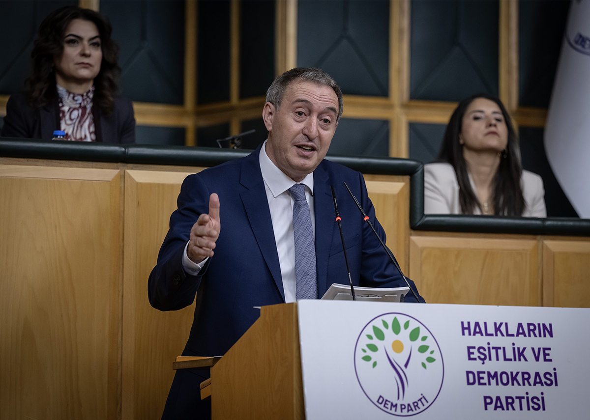 DEM ve CHP’nin “cellat” polemiği