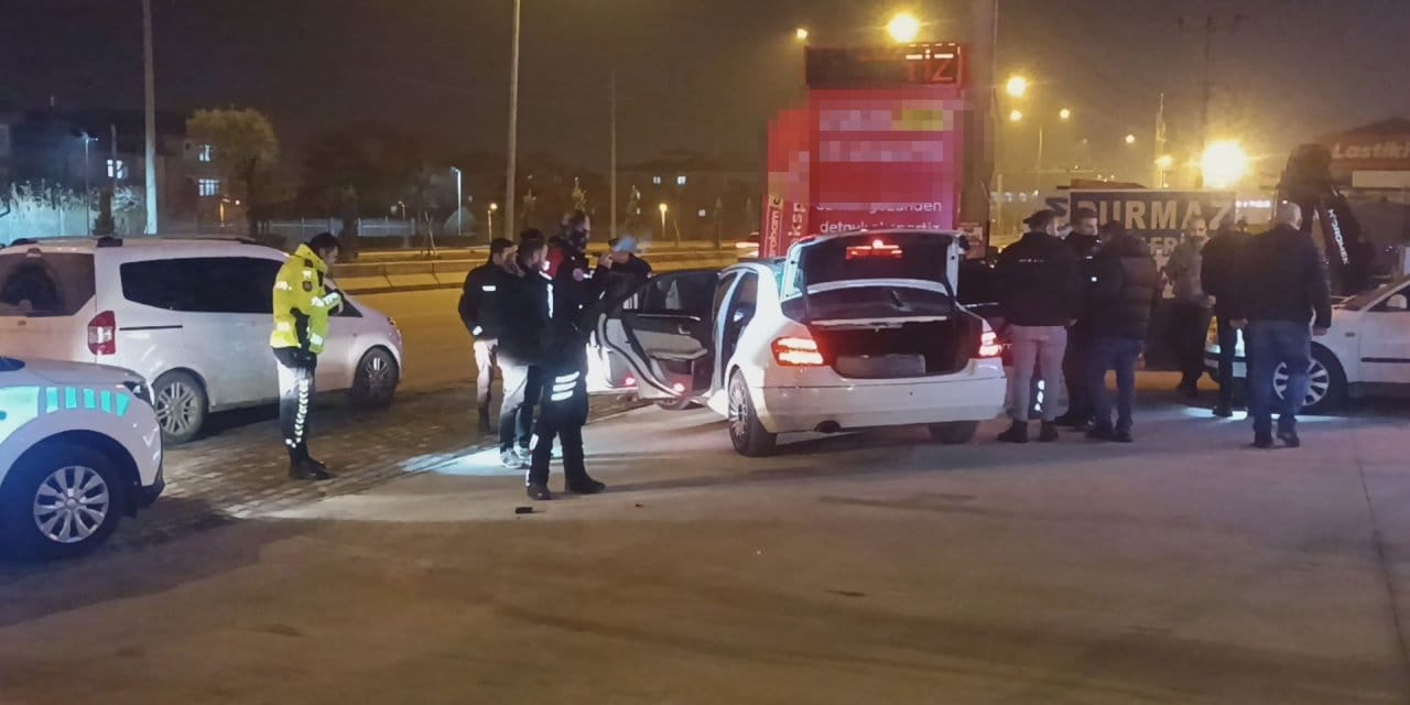 Kırıkkale’de iki grup arasında silahlı ve bıçaklı kavga: 3 yaralı