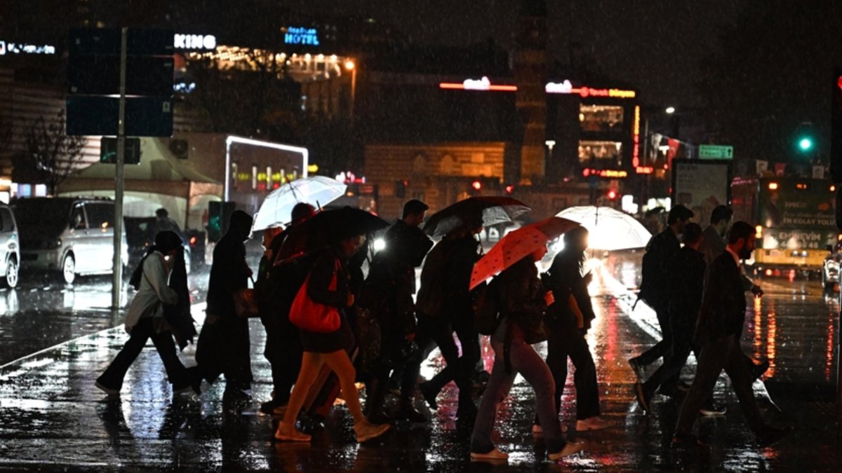 Türkiye haftayı sağanak yağışla tamamlıyor: Barajlar doluyor