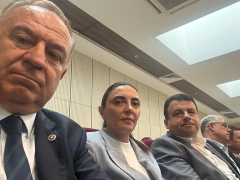 Mustafa bozbey hakim karsisinda chpli zeybek ne yaparlarsa yapsinlar boyun egmeyecegiz NGL2CzDU