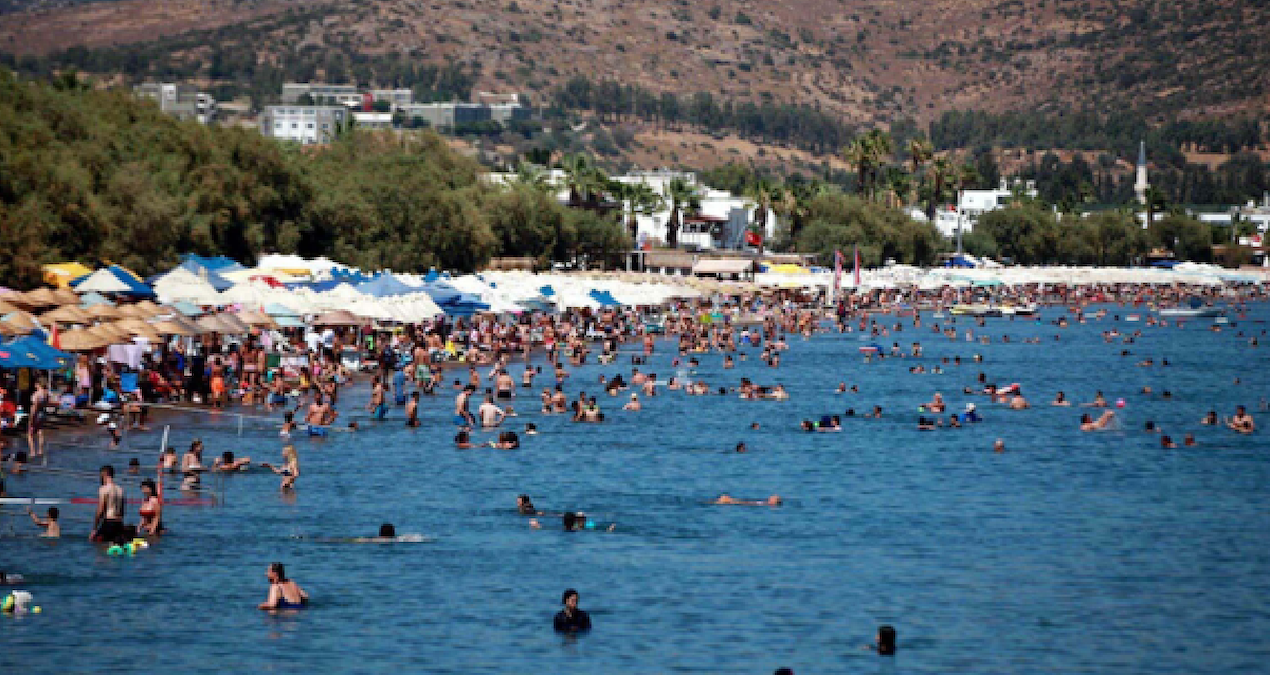 Yüz binlerce turist rotasını bu ilçemize çevirdi: Akın akın geliyorlar, otellerde yer kalmadı Yuz binlerce turist rotasini bu ilcemize cevirdi akin akin geliyorlar otellerde yer kalmadi fMqV722c